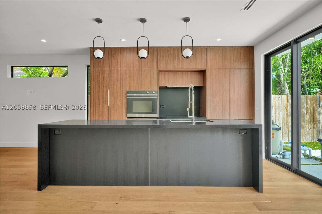 House in Miami, Florida, United States 5 - 18548964