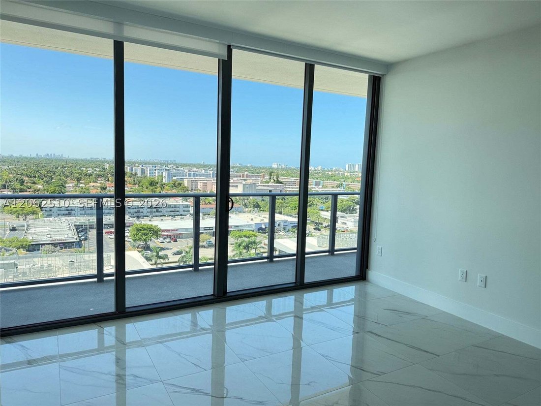 Condo in Hallandale Beach, Florida, United States 2 - 18551942