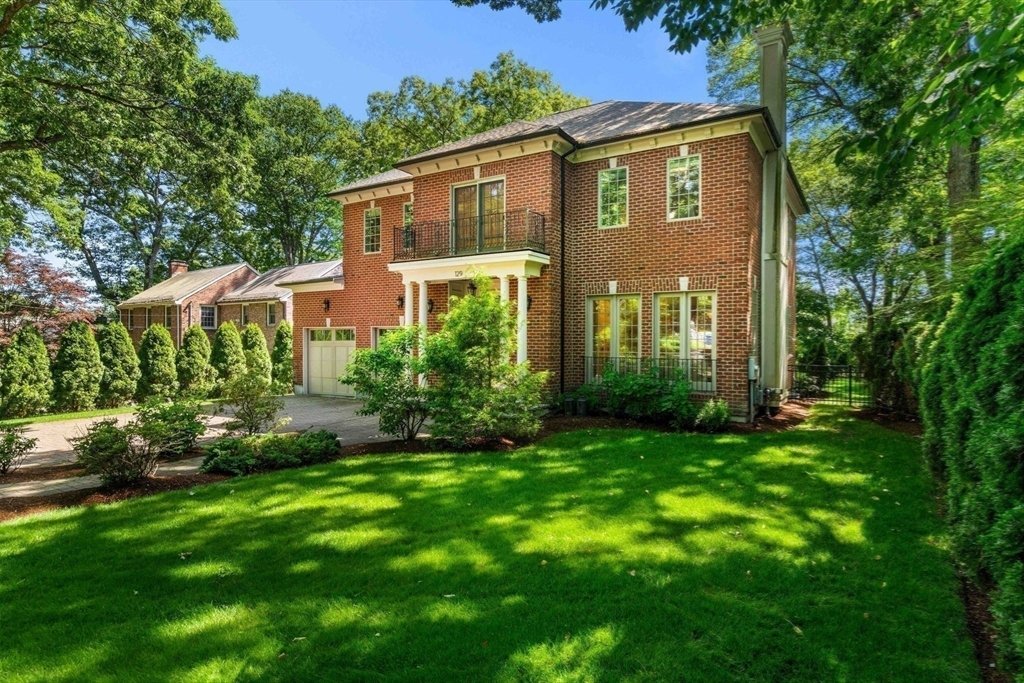 House in Brookline, Massachusetts, United States 2 - 18123278