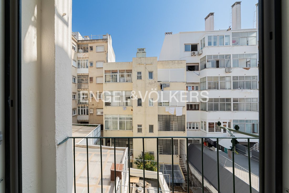 Apartment in Arroios, Lisbon, Portugal 3 - 18549995