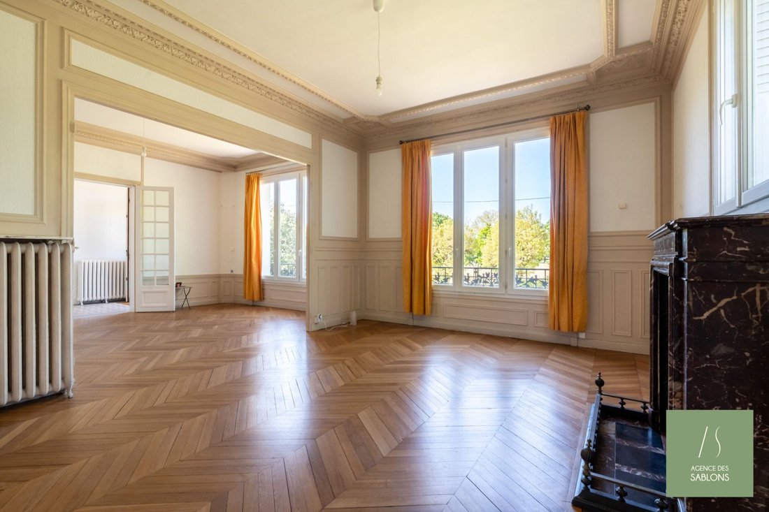 House in Le Vésinet, Ile-de-France, France 2 - 18552054