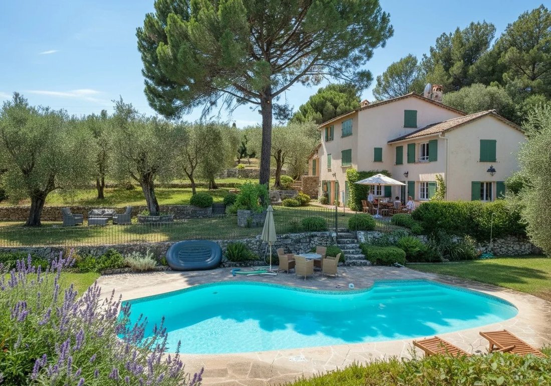 House in Grasse, Provence-Alpes-Côte d'Azur, France 1 - 17953238