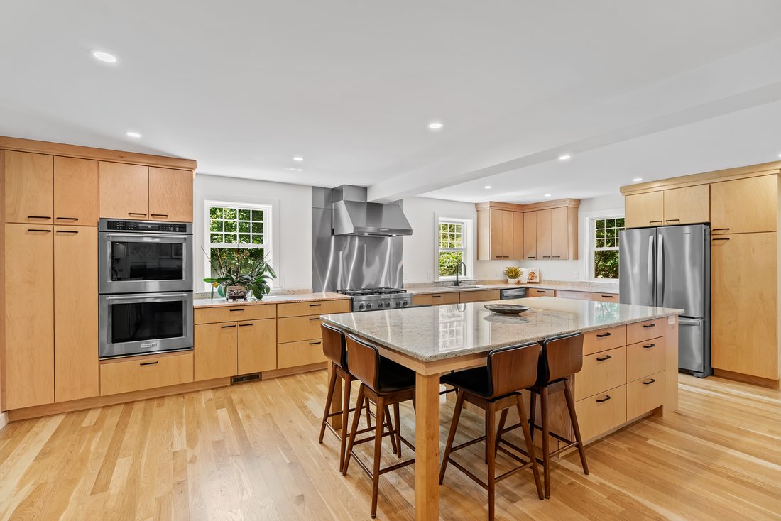 House in Marlborough, Massachusetts, United States 2 - 18549120