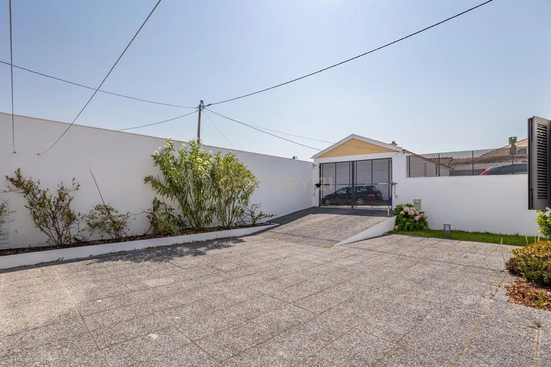 Villa in Loures, Lisbon, Portugal 4 - 18538381