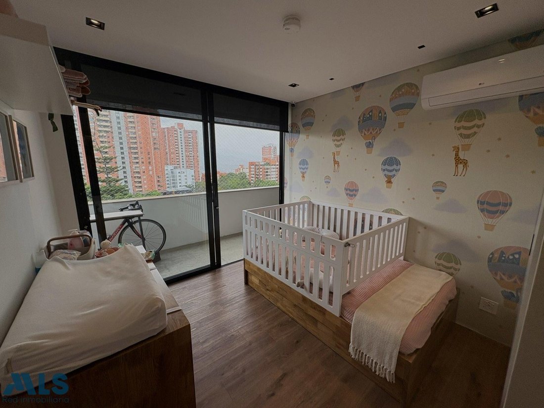Apartment in Medellín, Antioquia, Colombia 5 - 18549079