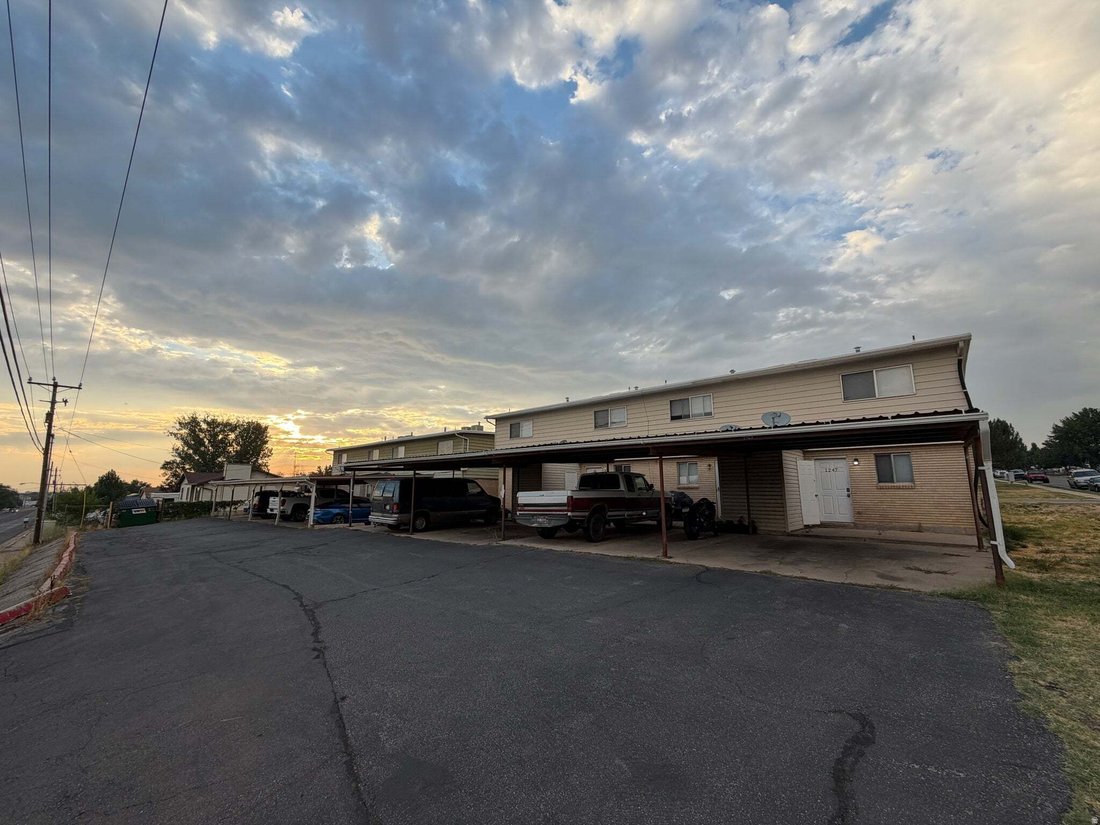 Layton, Utah, United States 1 - 18551457