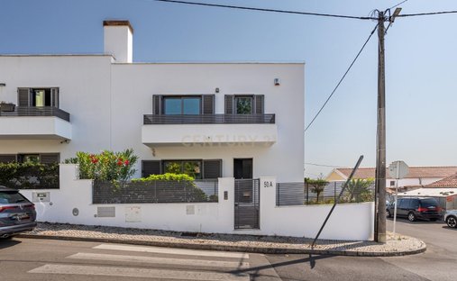 Villa in Loures, Lisbon, Portugal 1