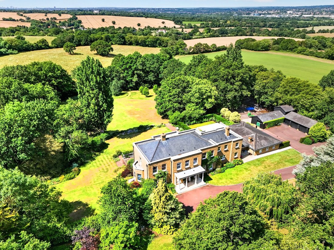 House in Abridge, England 1 - 18549331