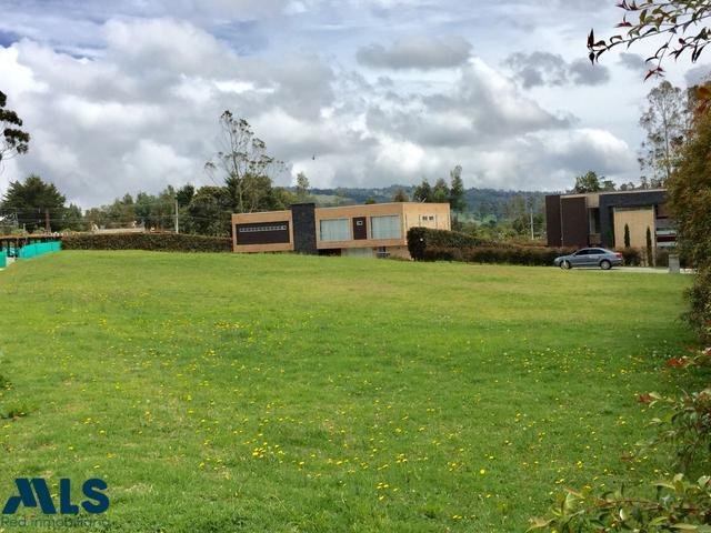 Land in Medellín, Antioquia, Colombia 1 - 18549155