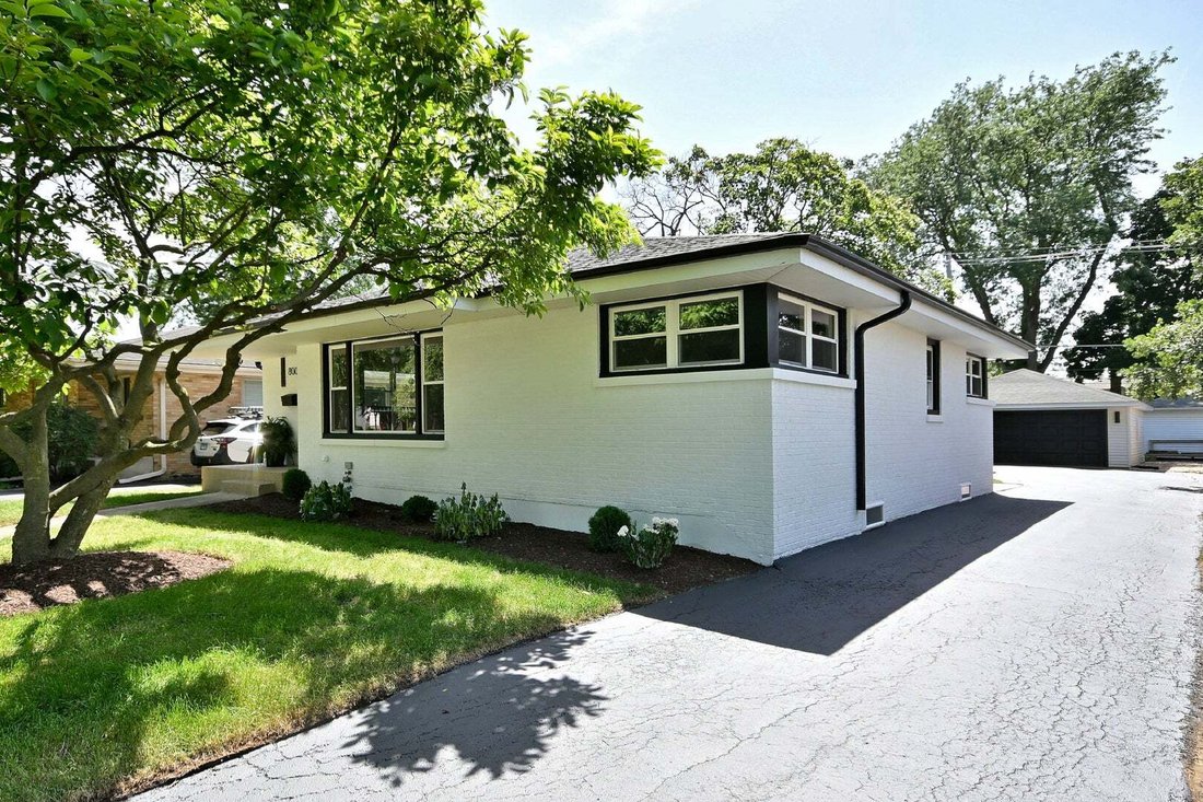 House in Elmhurst, Illinois, United States 2 - 18548779