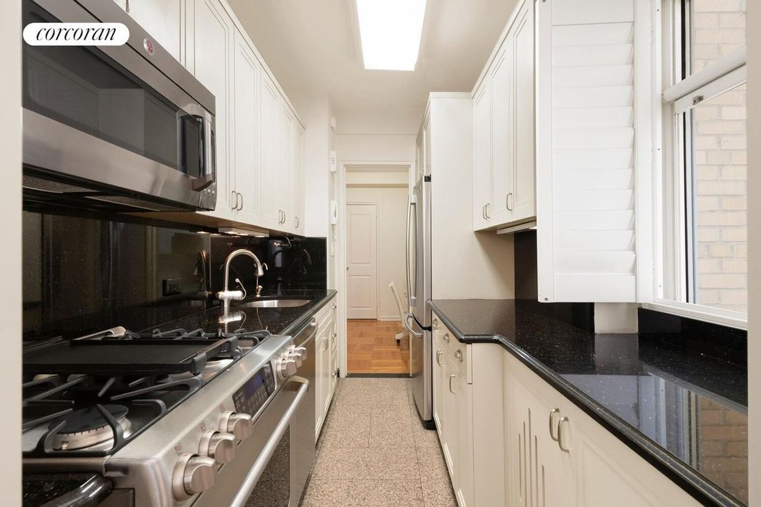 Co Op in New York, New York, United States 5 - 18510389