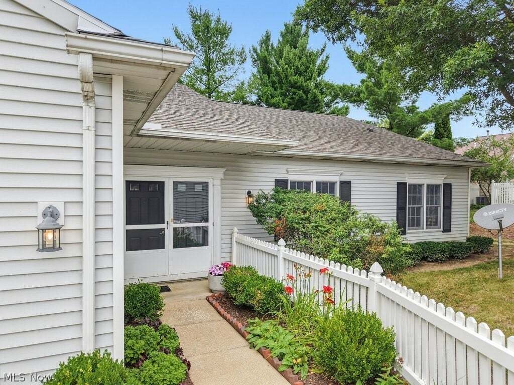 Condo in Akron, Ohio, United States 1 - 18551274