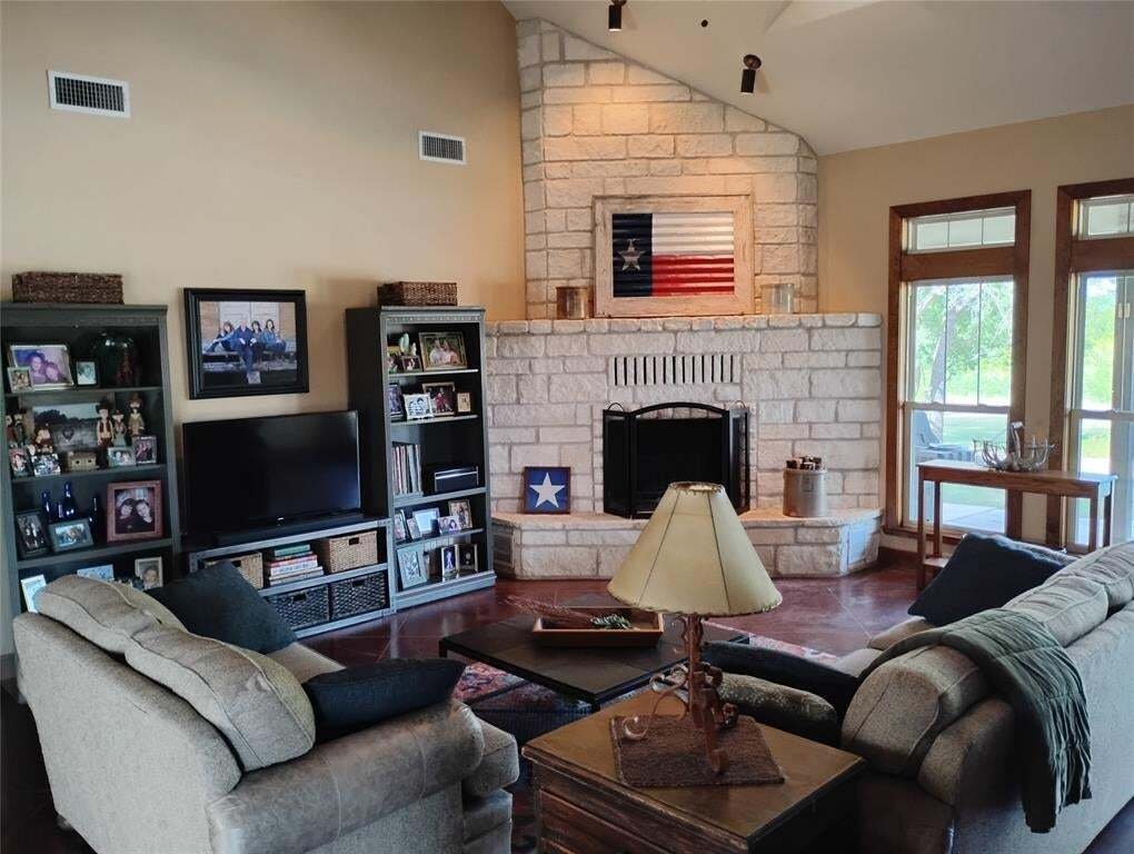Farm Ranch in Bluff Dale, Texas, United States 3 - 18451137