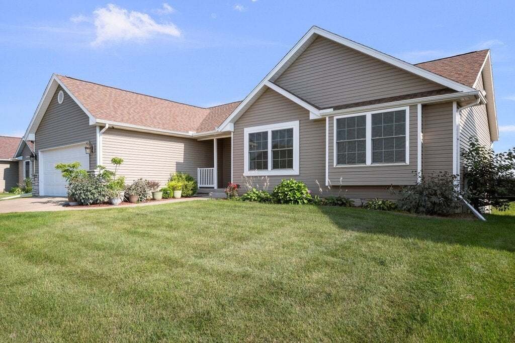 House in Bettendorf, Iowa, United States 2 - 18545823