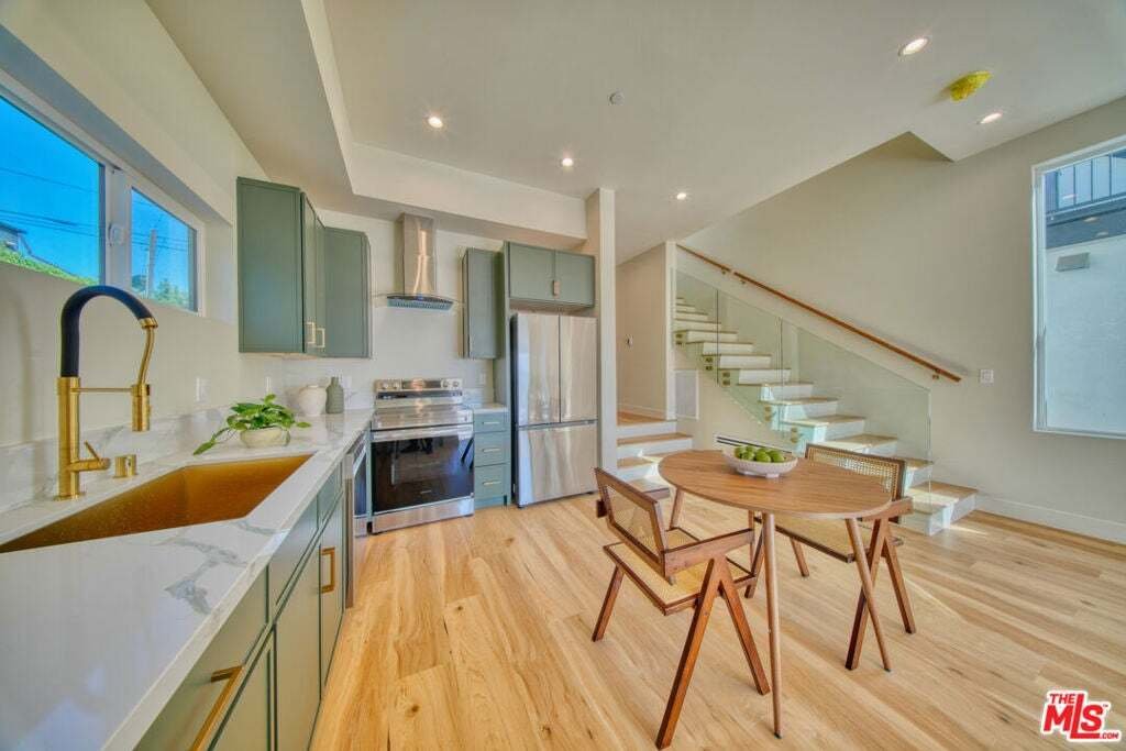 House in Los Angeles, California, United States 4 - 18551110