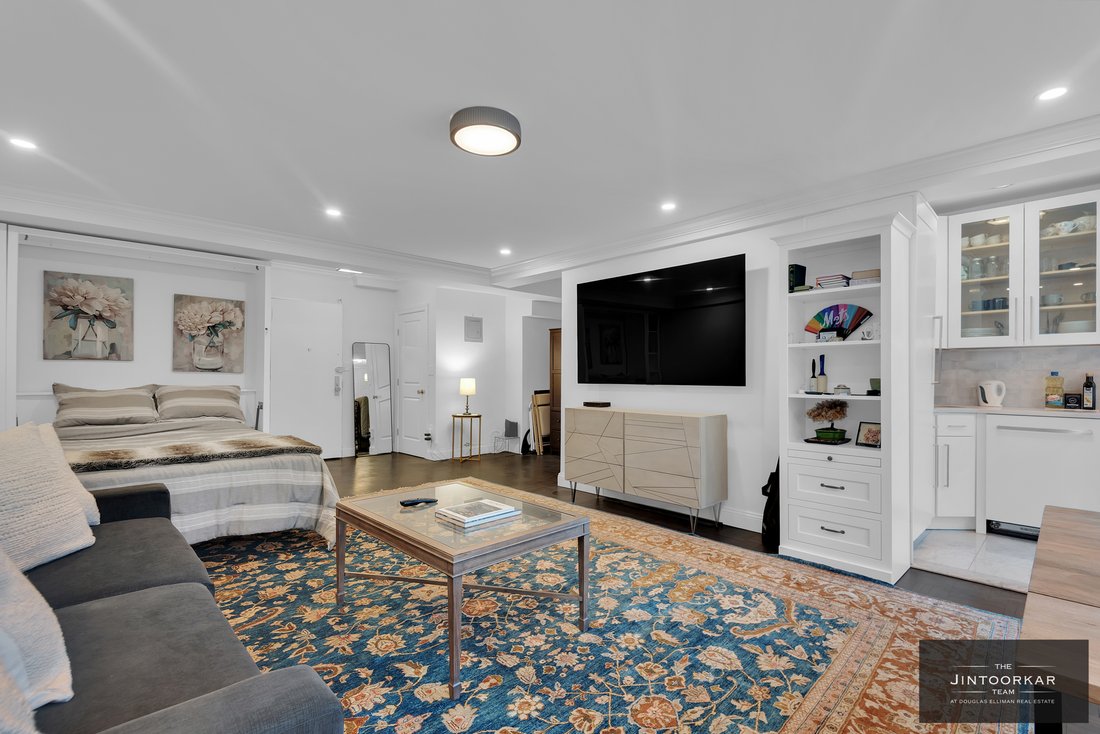 New York, New York, United States 2 - 18553149