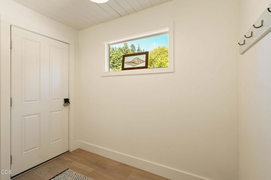 House in Port Orford, Oregon, United States 2 - 18551407