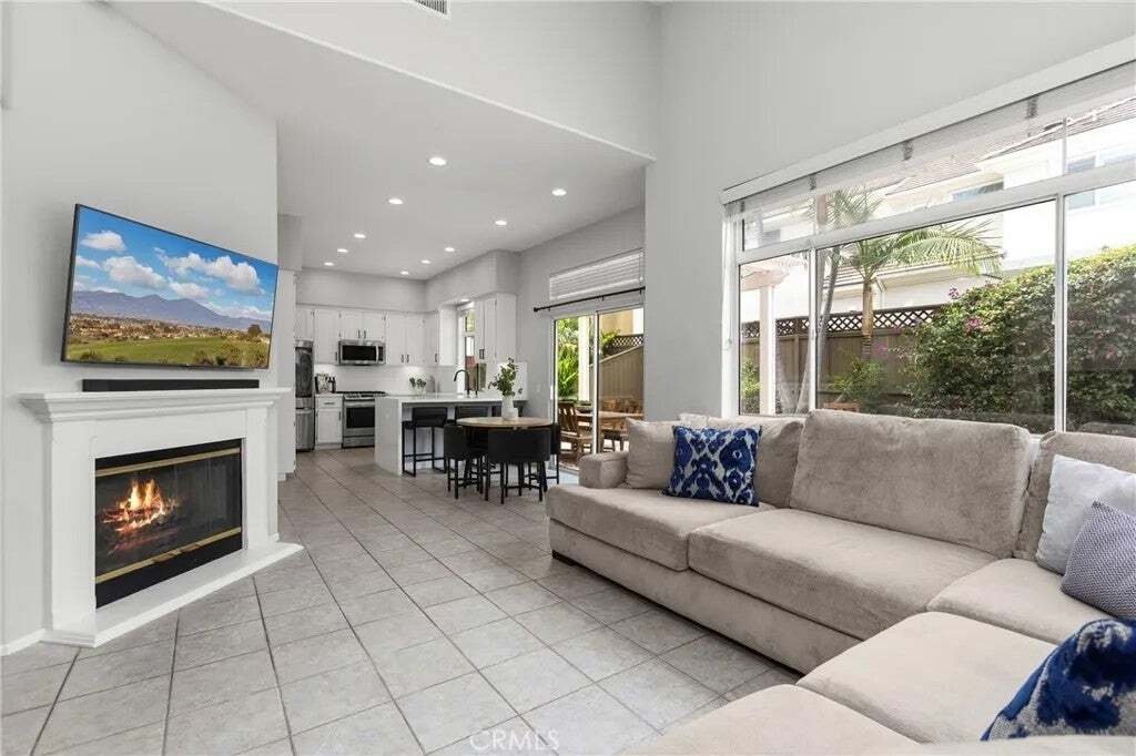 Condo in Rancho Santa Margarita, California, United States 5 - 18552602
