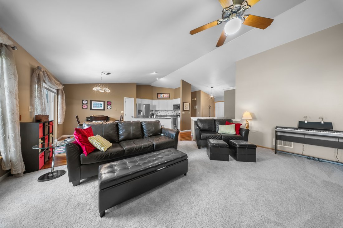 House in Waukesha, Wisconsin, United States 5 - 18550622