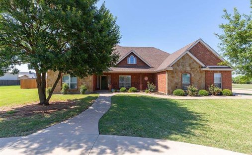 House in Tuscola, Texas, United States 1
