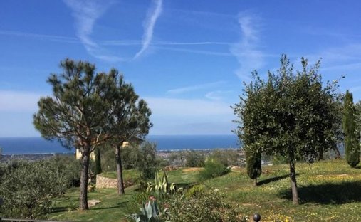 Villa in Camaiore, Tuscany, Italy 1
