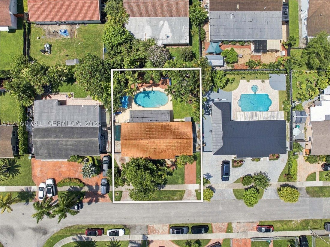 House in Miami, Florida, United States 4 - 18551892
