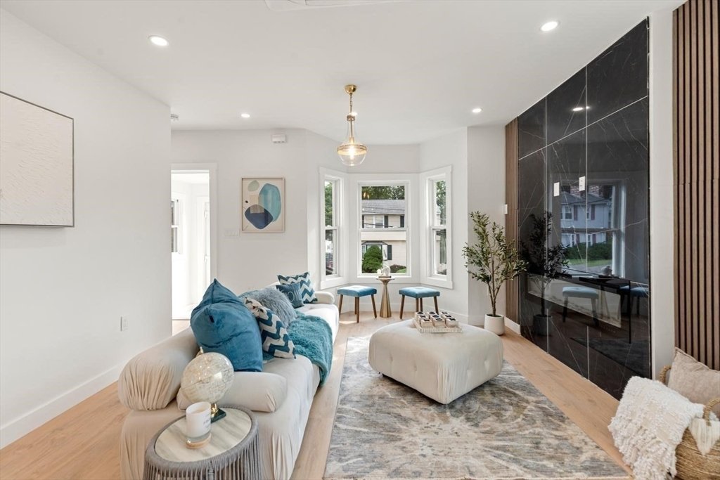 House in Malden, Massachusetts, United States 3 - 18549018
