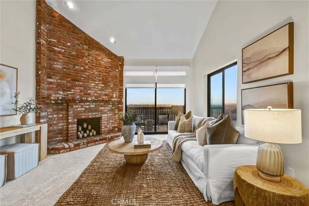 Condo in Costa Mesa, California, United States 5 - 18552452