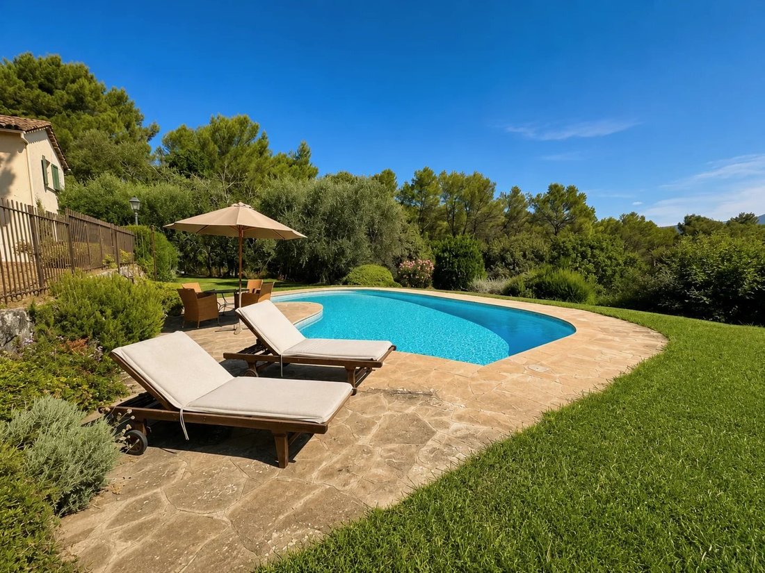 House in Grasse, Provence-Alpes-Côte d'Azur, France 4 - 17953238
