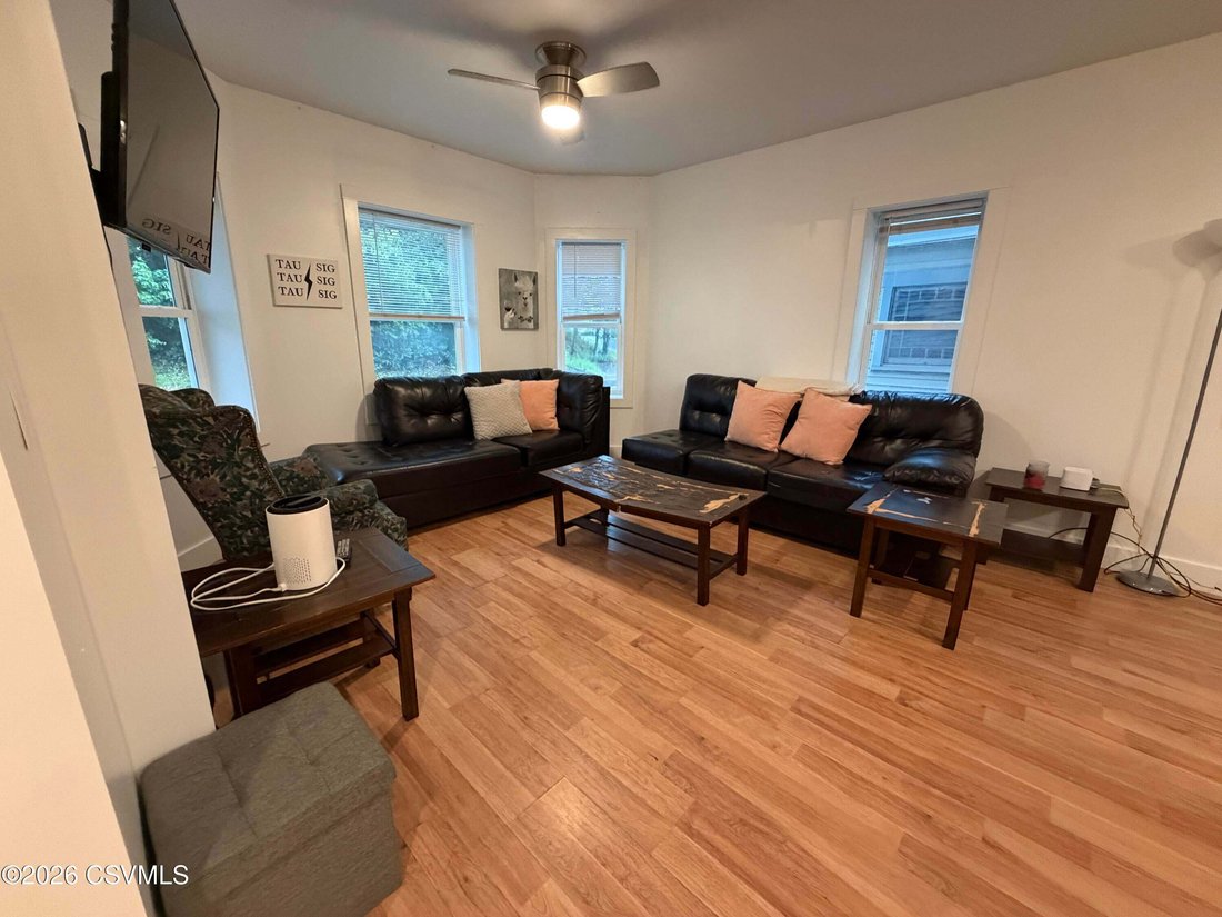 House in Bloomsburg, Pennsylvania, United States 4 - 18252841
