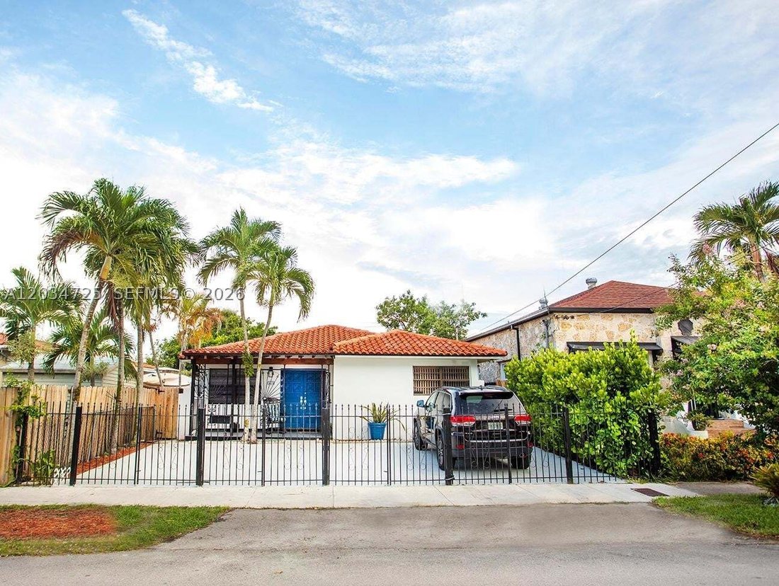 House in Miami, Florida, United States 1 - 18132958