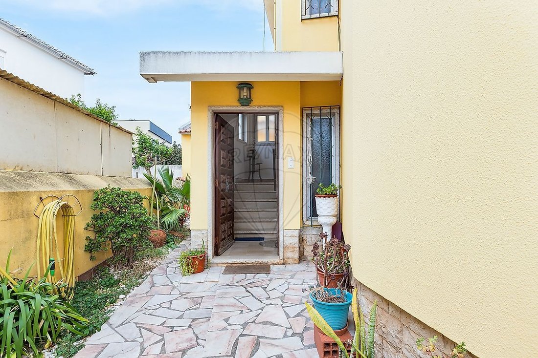 House in Carcavelos e Parede, Lisbon, Portugal 4 - 18548679