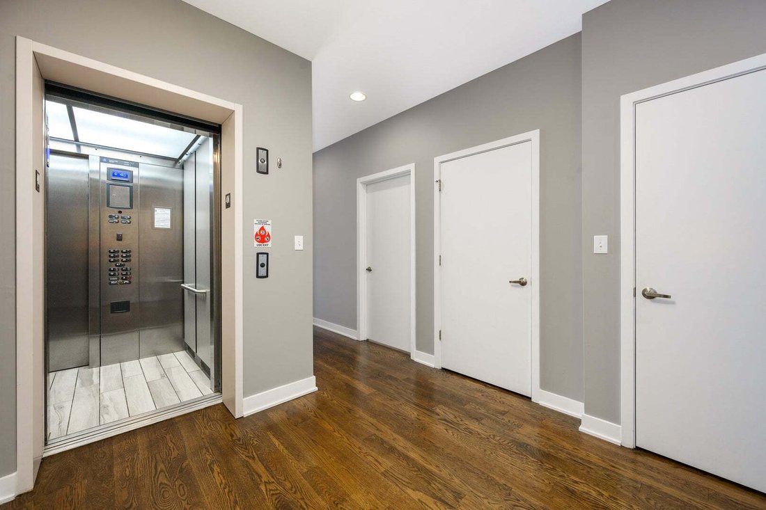 Condo in Chicago, Illinois, United States 2 - 18548729