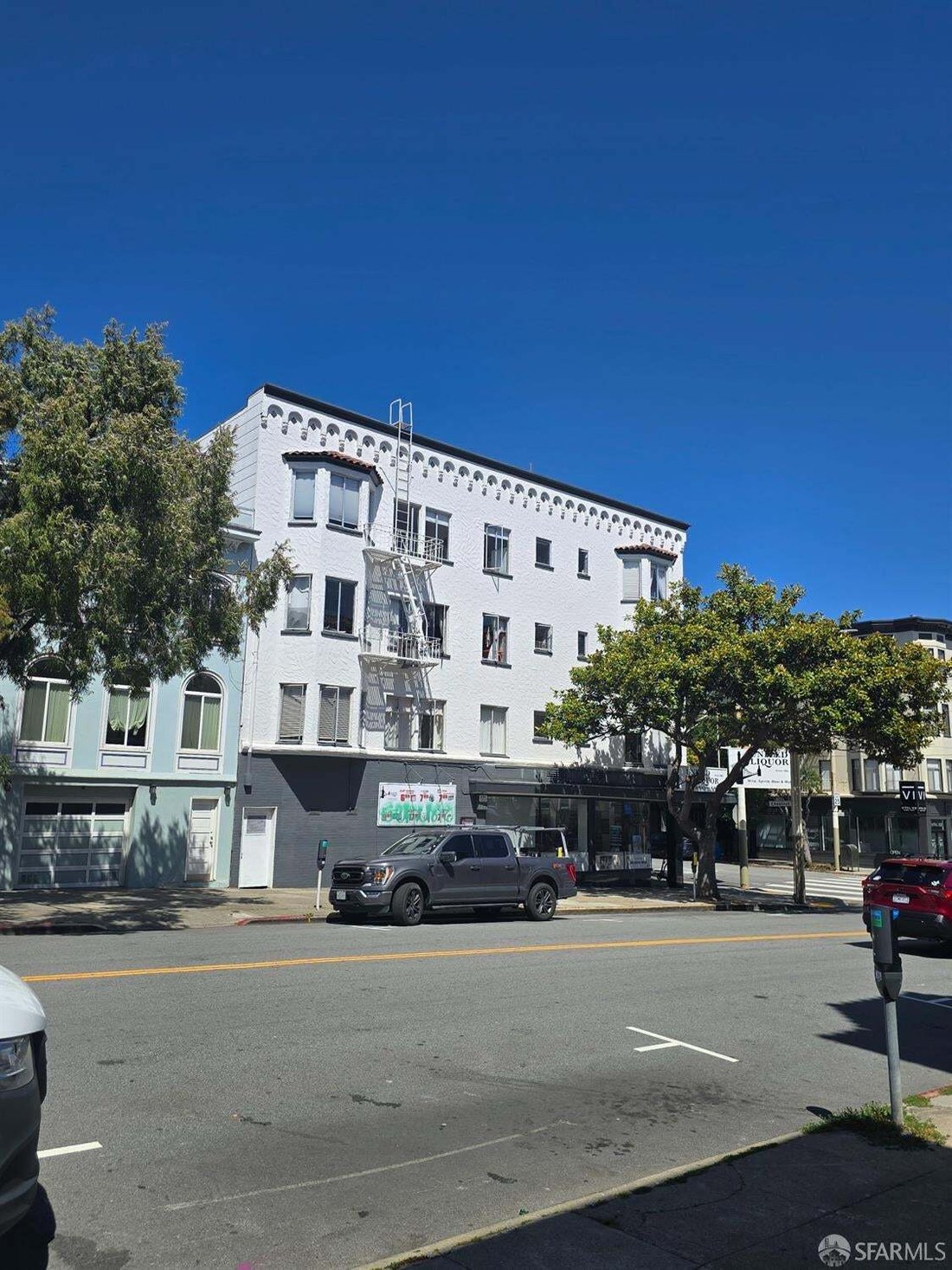 San Francisco, California, United States 3 - 18550905