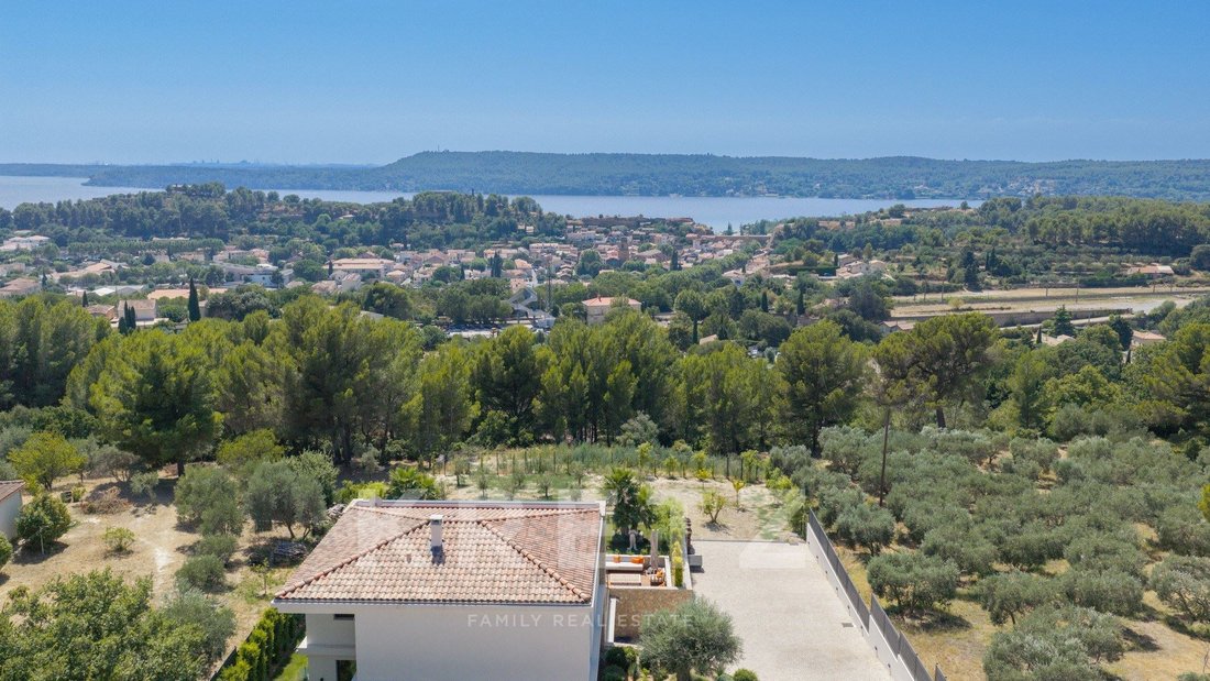 House in Saint-Chamas, Provence-Alpes-Côte d'Azur, France 3 - 18550255