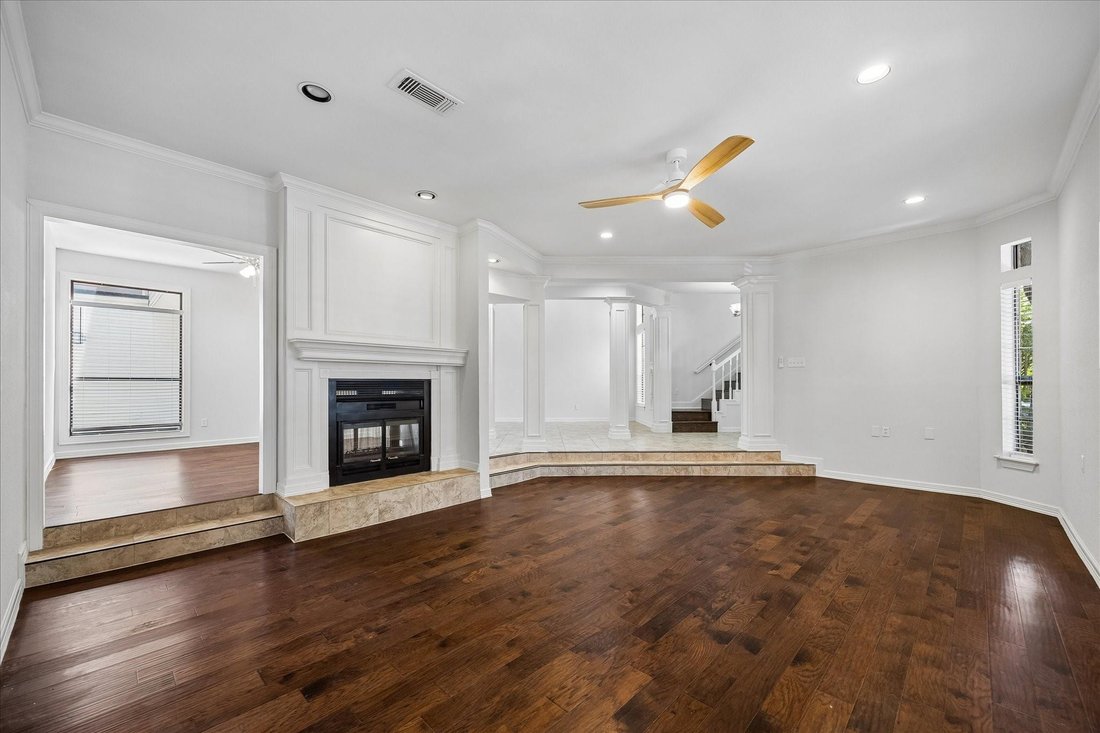 House in Houston, Texas, United States 5 - 18552872