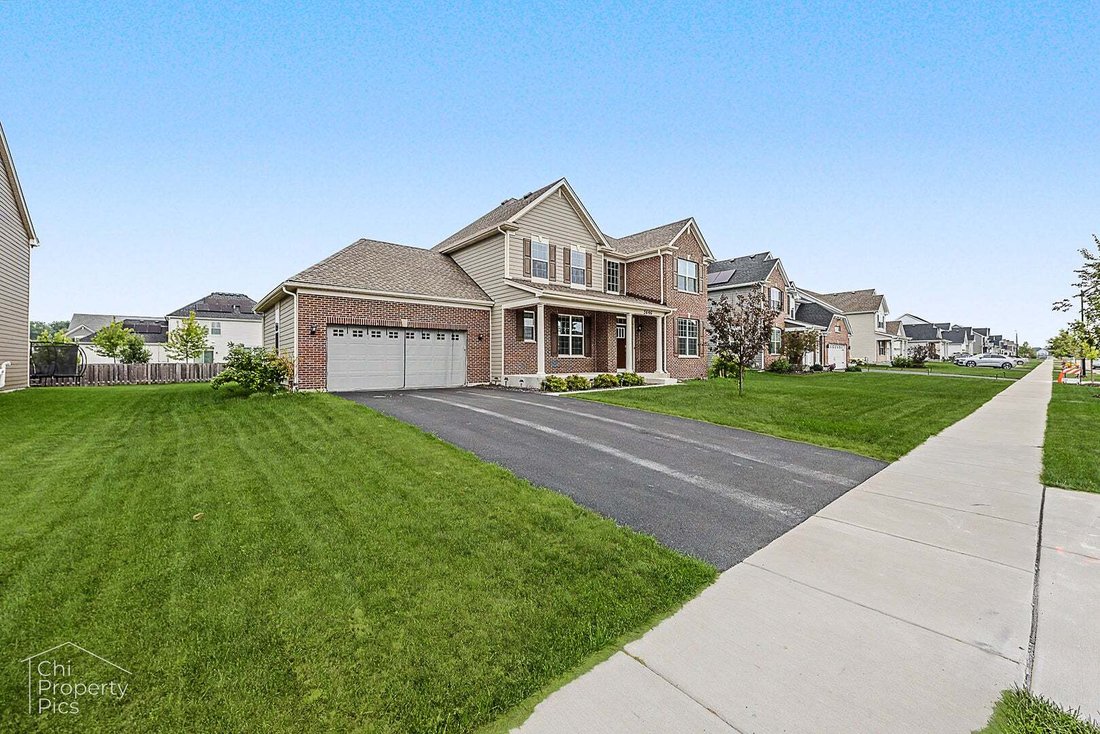 House in Campton Hills, Illinois, United States 2 - 18552651