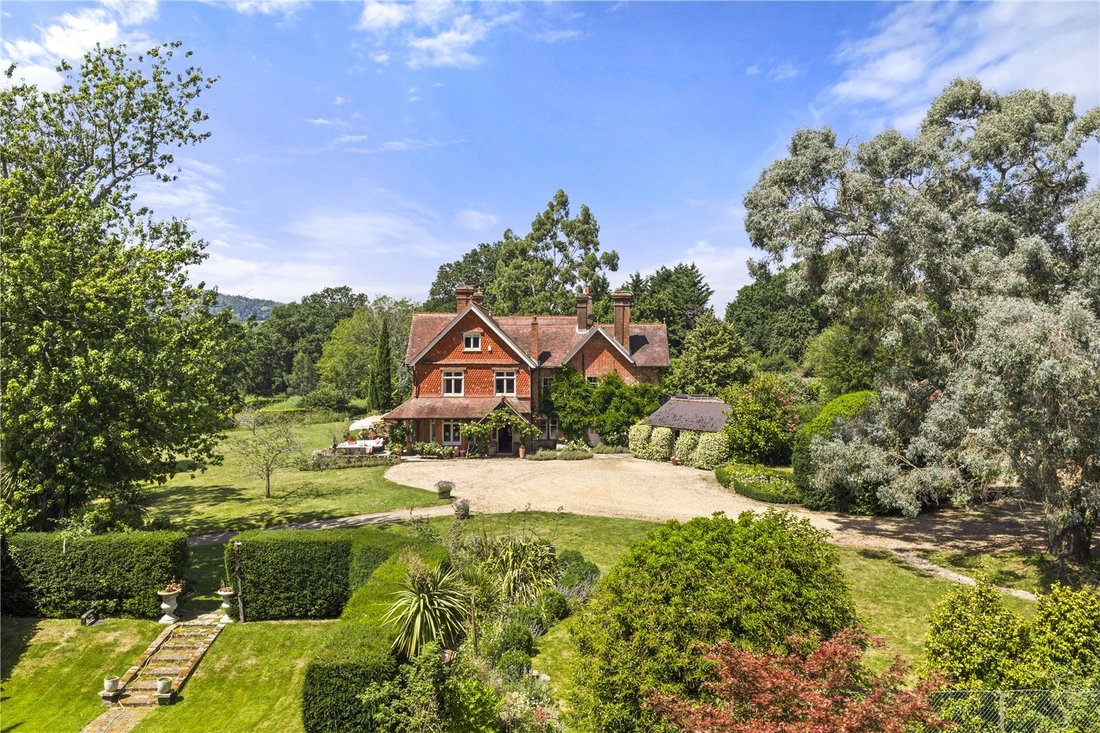 Casa en Cranleigh, Inglaterra 1 - 18549259