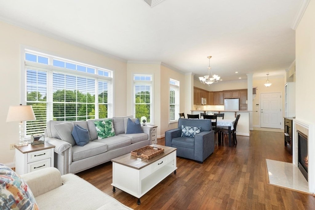 Condo in Woburn, Massachusetts, United States 1 - 18549044