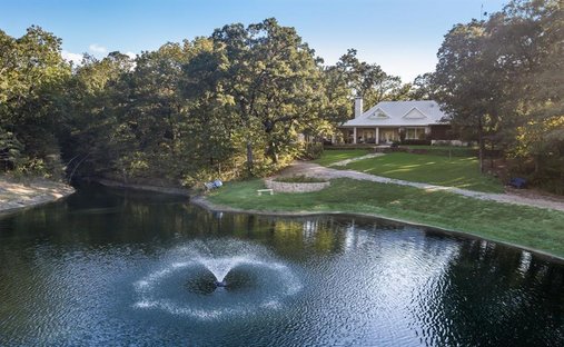 House in Windom, Texas, United States 1