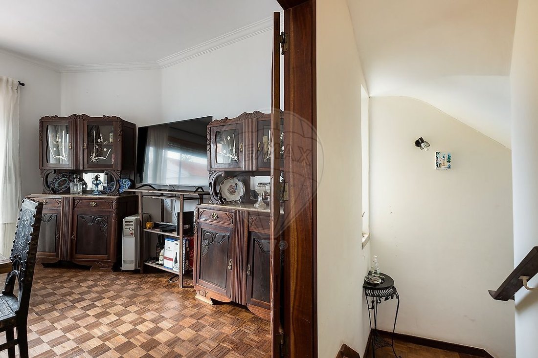 House in Carcavelos e Parede, Lisbon, Portugal 3 - 18548679