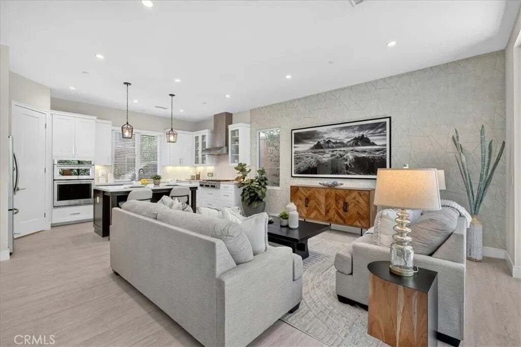 Condo in Irvine, California, United States 5 - 18552456