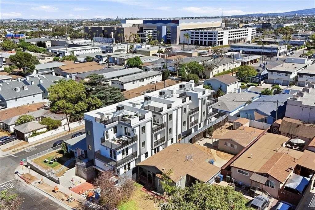 Townhouse in Lawndale, California, United States 3 - 18552460