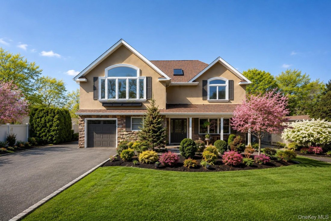 House in East Northport, New York, United States 1 - 17945672