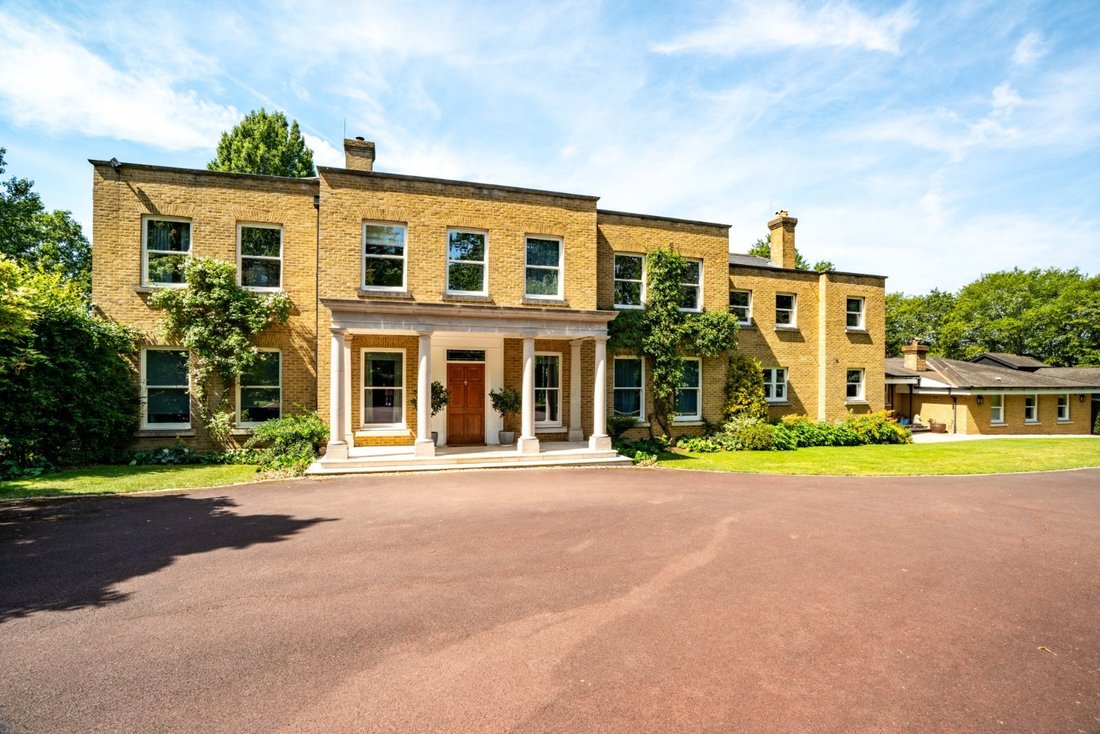 House in Abridge, England 3 - 18549331