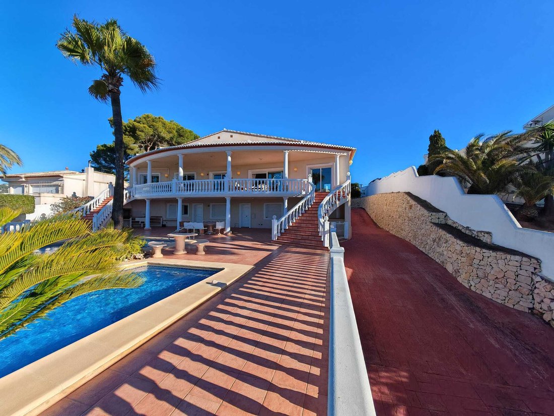 Villa in Moraira, Teulada, Valencian Community 1 - 16984095