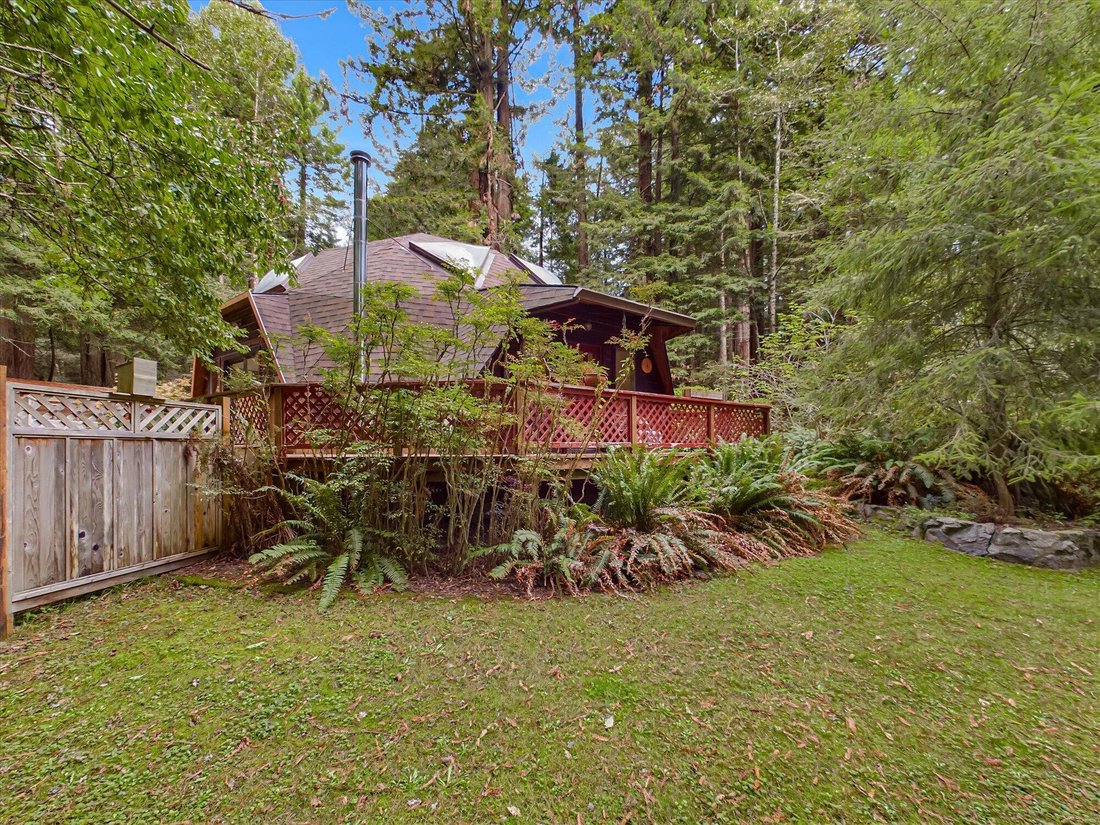 Arcata, California, United States 3 - 18552954