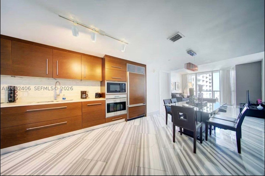 Condo in Miami, Florida, United States 5 - 18551935