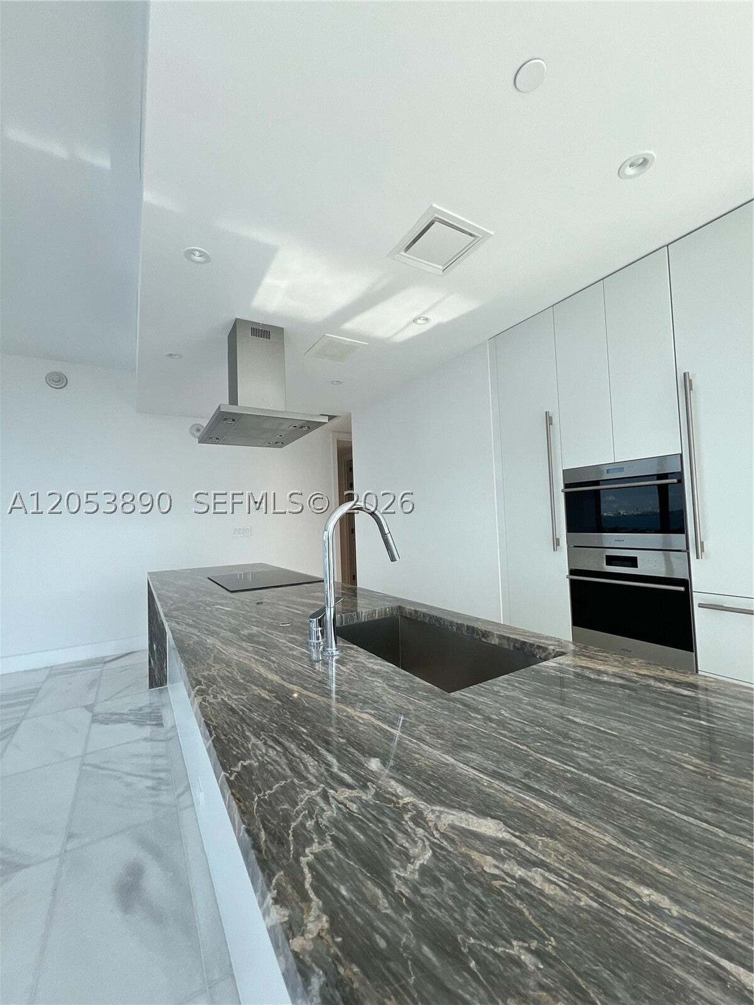Condo in Miami, Florida, United States 5 - 18551910
