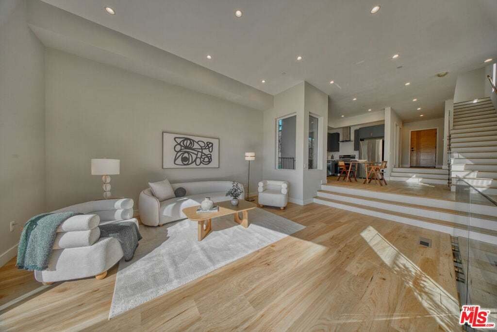 House in Los Angeles, California, United States 5 - 18551110